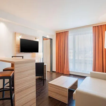 Aparthotel Staycity 4*