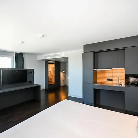 Staycity 4*