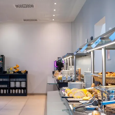 Ξενοδοχείο με διαμερίσματα Staycity 4*