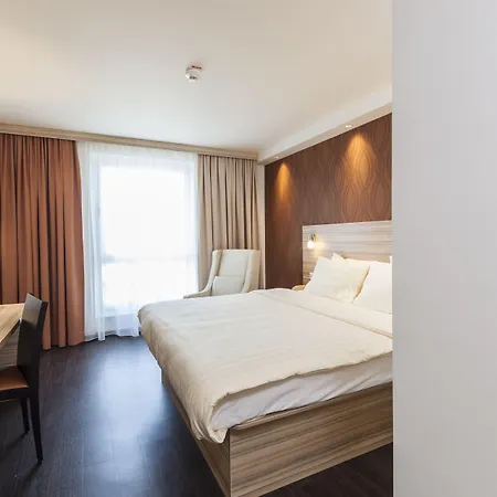 Staycity Ξενοδοχείο με διαμερίσματα 4*