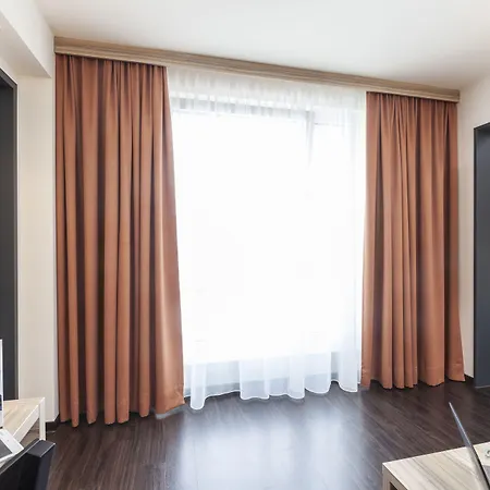 Staycity Hotel 4*